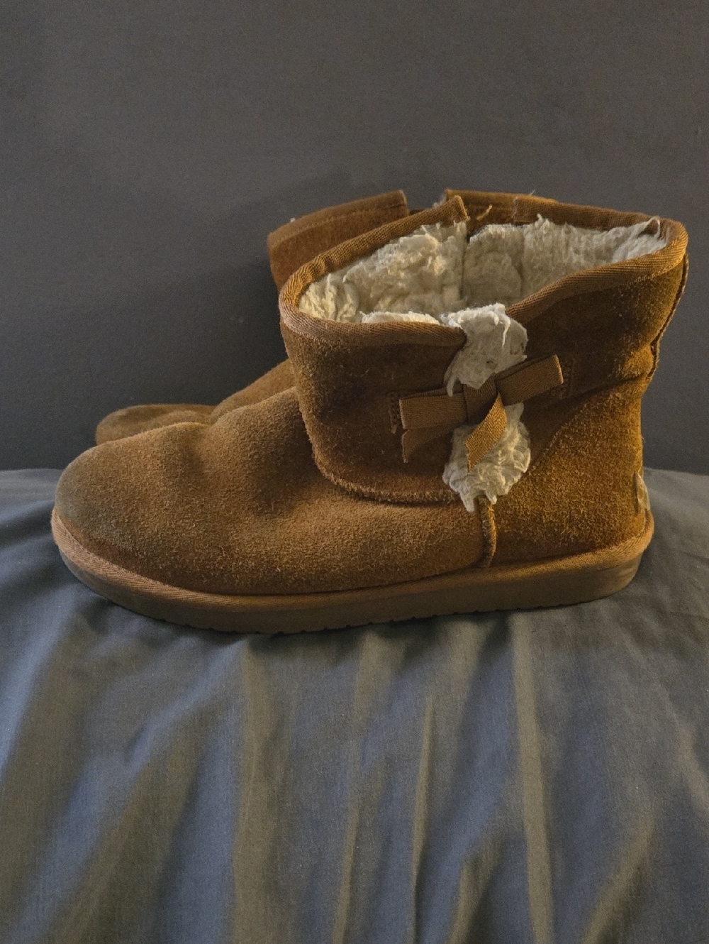 Koolaburra Kids Chestnut Brown Suede Shearling Slip-On Booties